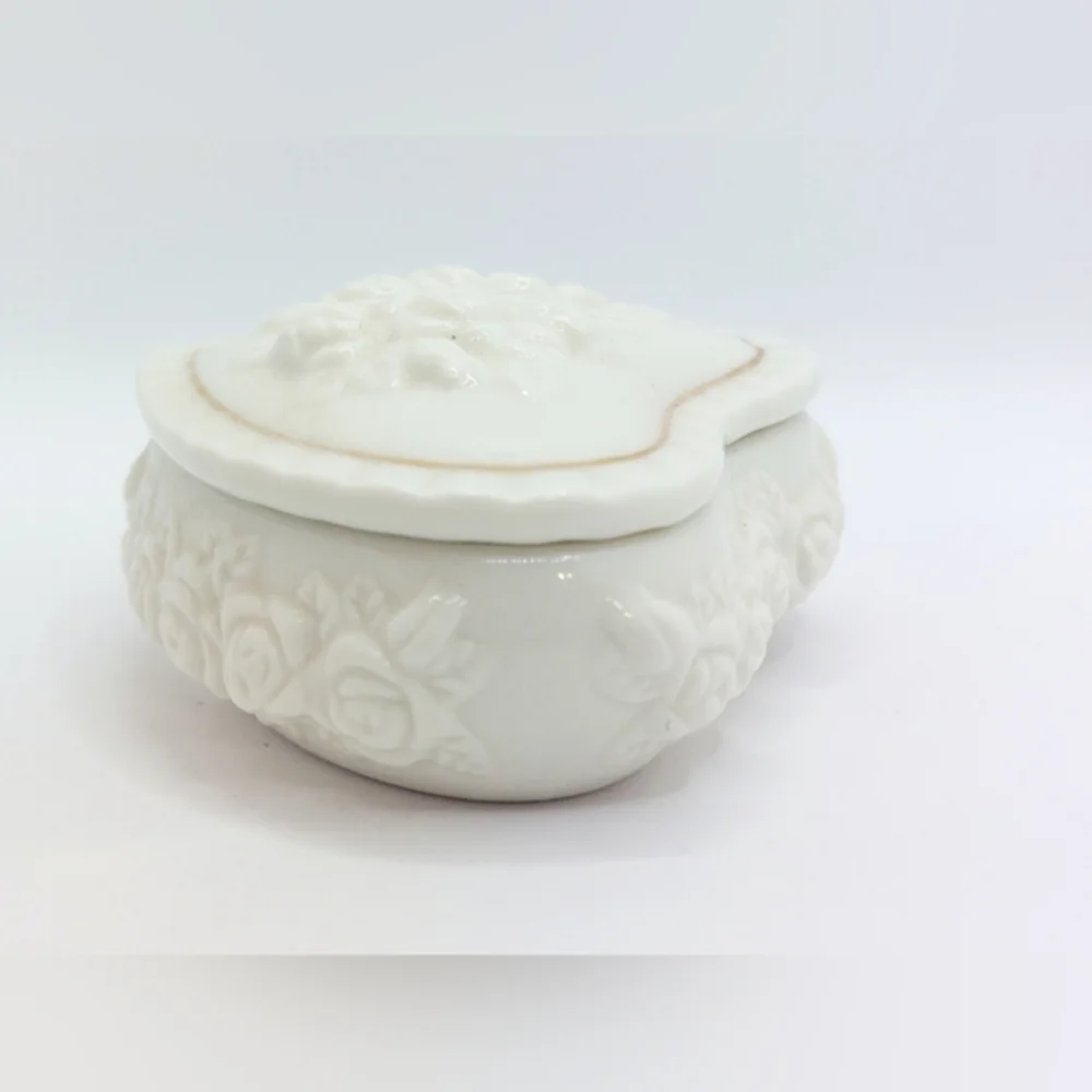 Vintage White Porcelain Heart Shaped Trinket Box Rose Floral Design Gold Trim